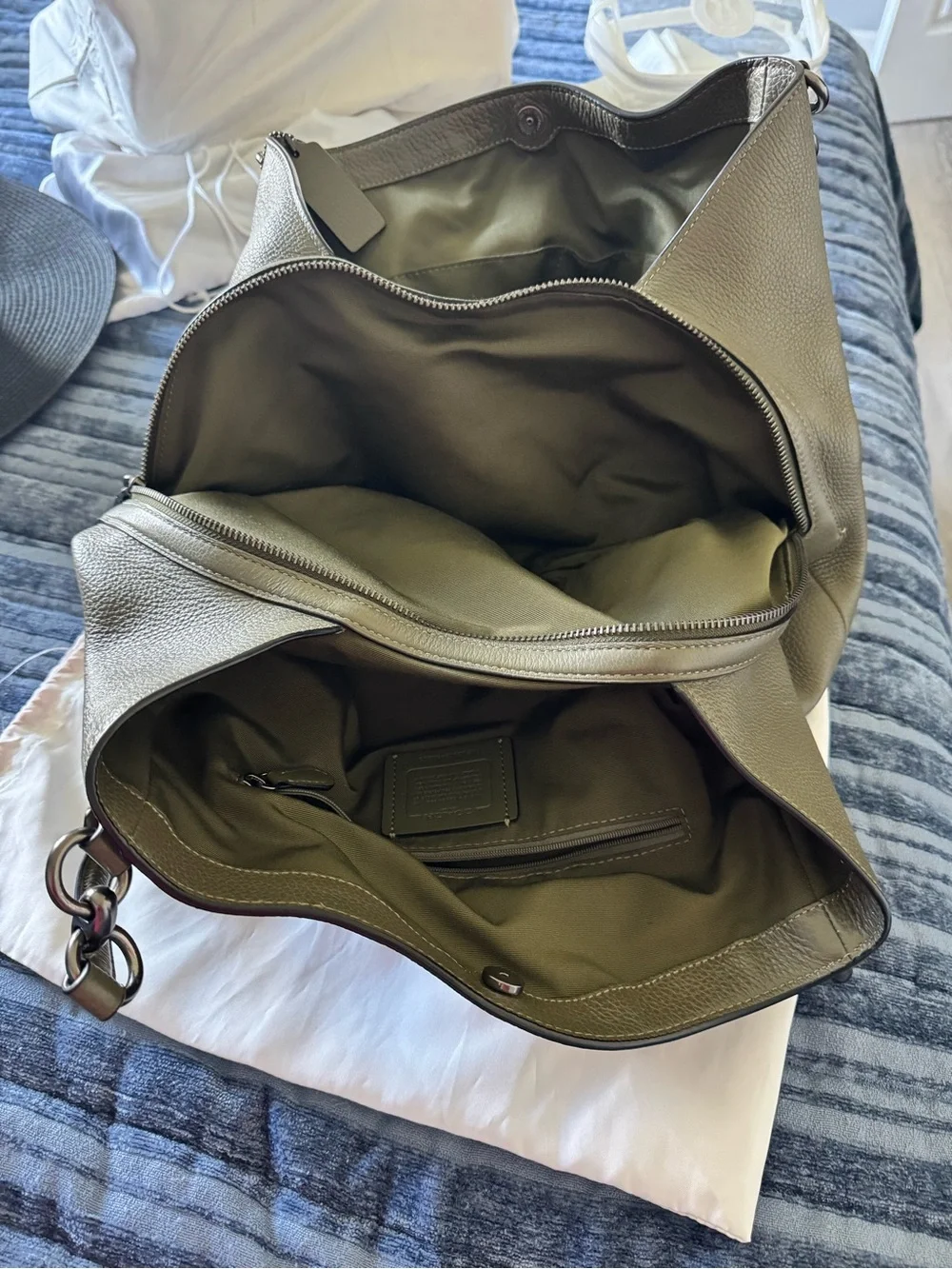 COACH Olive Green Pebbled Leather Shoulder Bag - Picture 10 of 10
